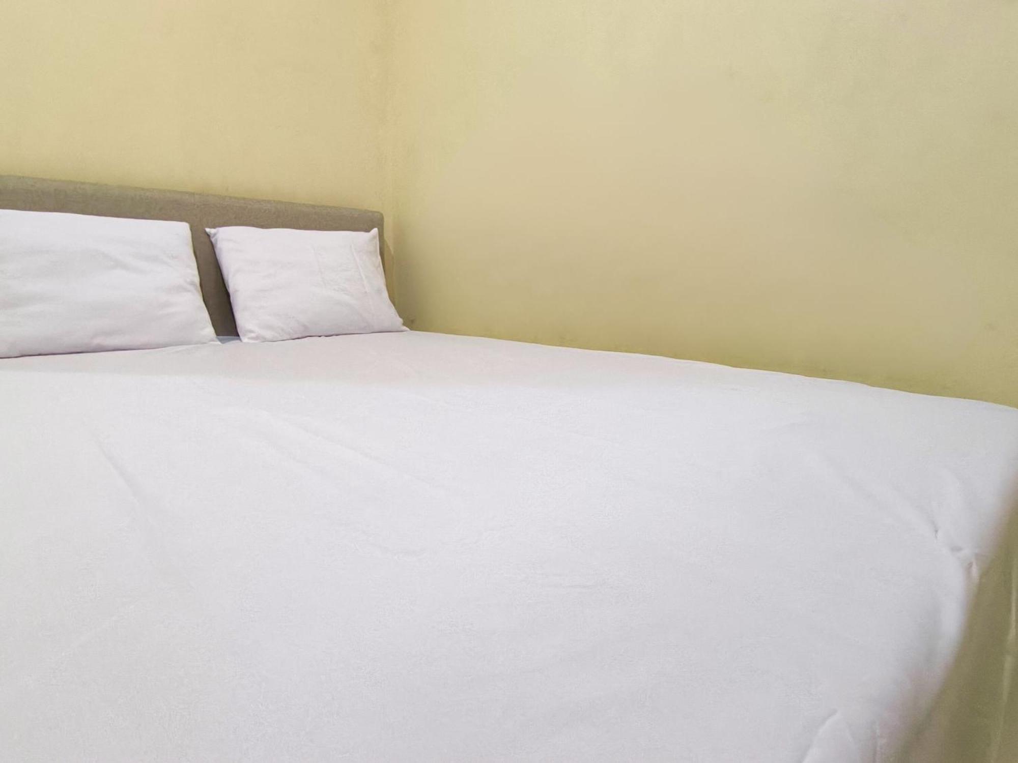 Surakarta  Nn Guesthouse מראה חיצוני תמונה
