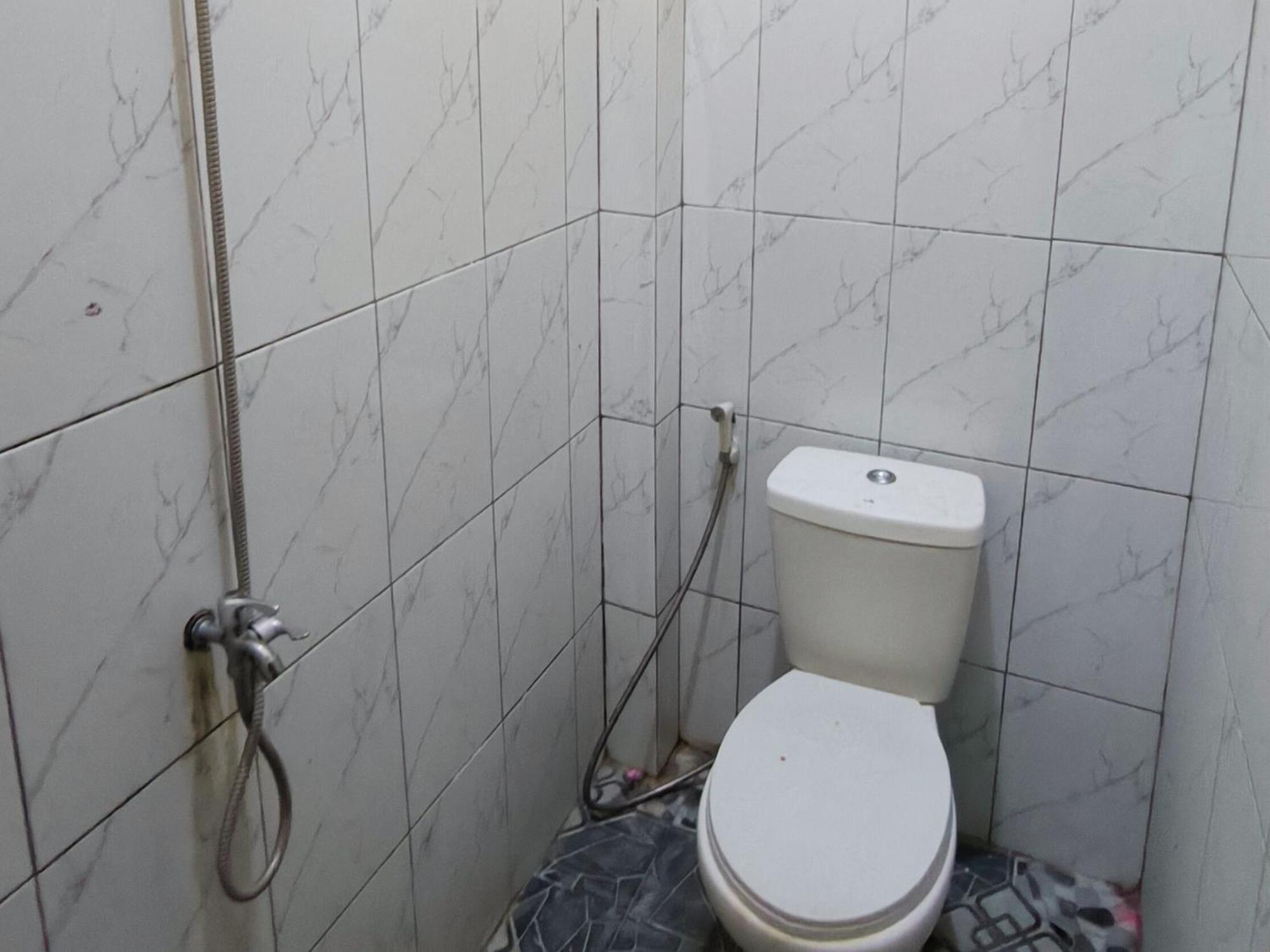 Surakarta  Nn Guesthouse מראה חיצוני תמונה