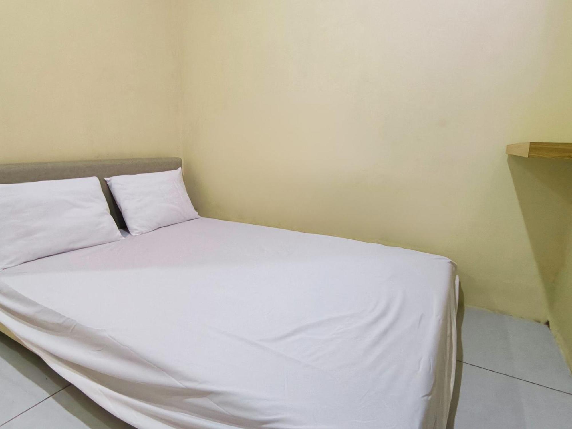 Surakarta  Nn Guesthouse מראה חיצוני תמונה