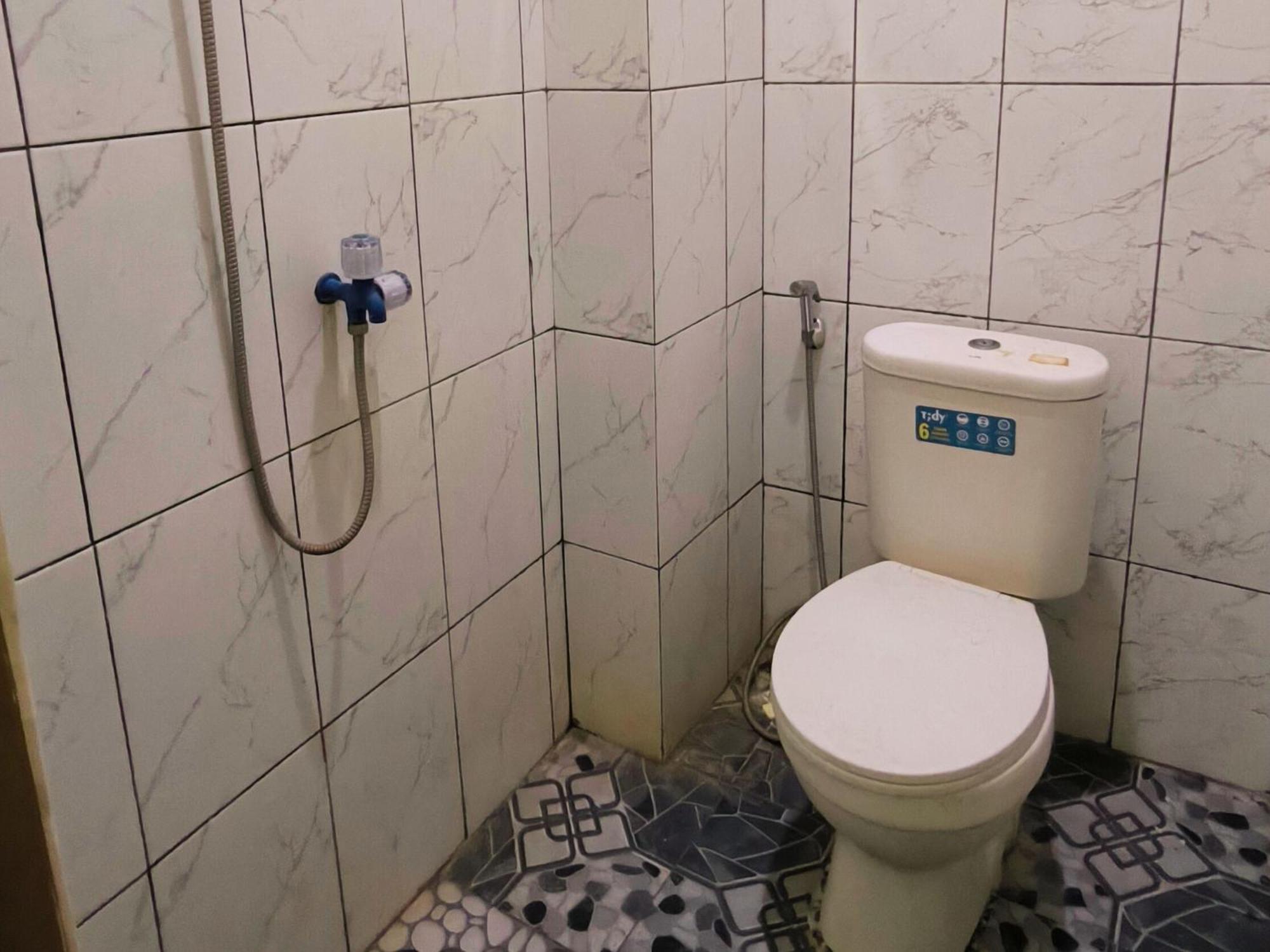 Surakarta  Nn Guesthouse מראה חיצוני תמונה
