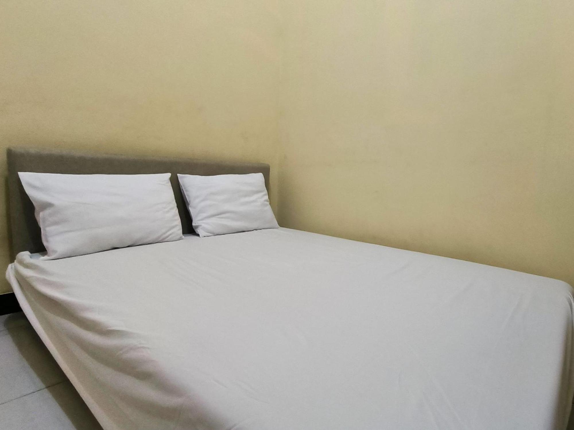 Surakarta  Nn Guesthouse מראה חיצוני תמונה