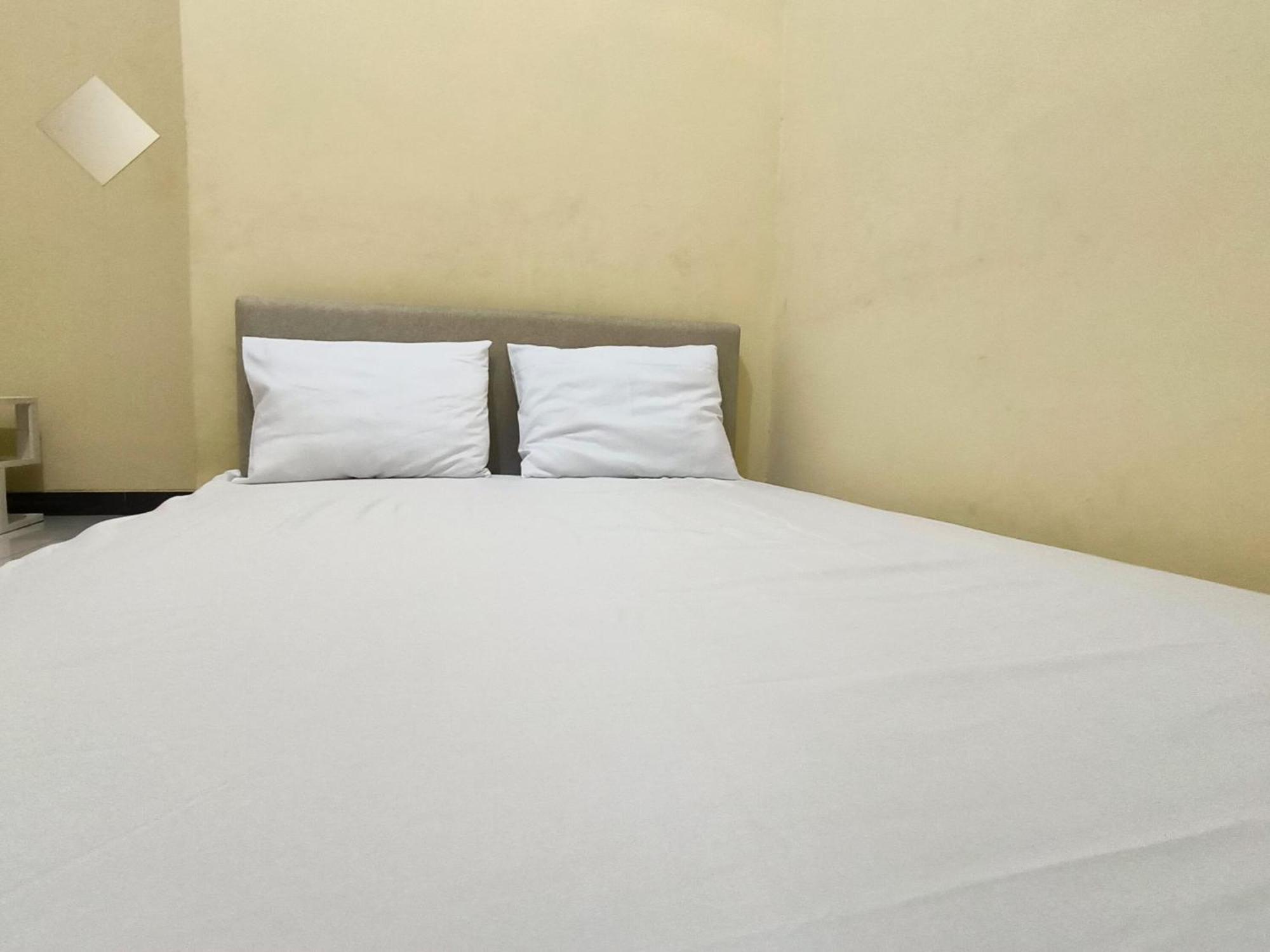 Surakarta  Nn Guesthouse מראה חיצוני תמונה