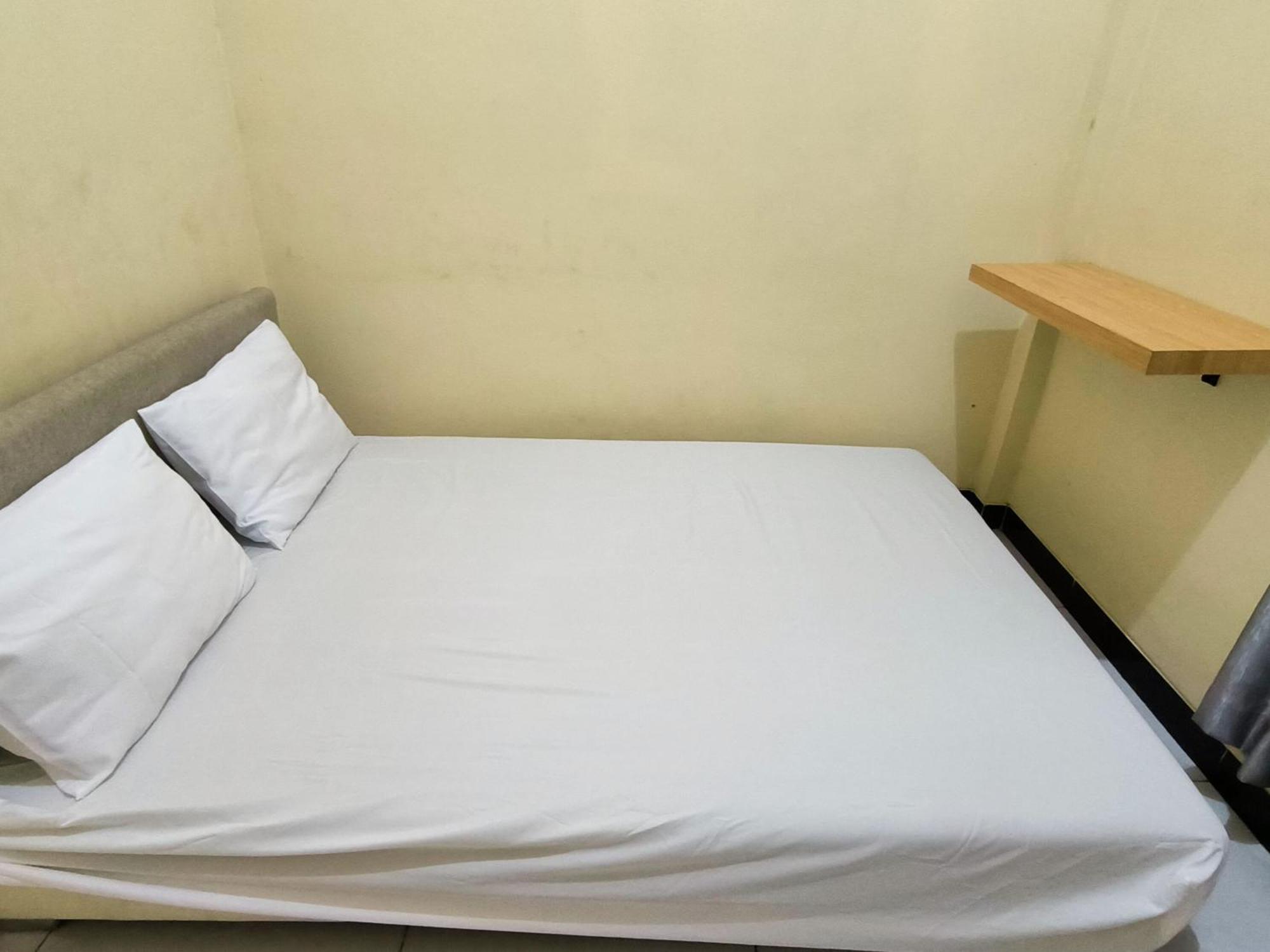 Surakarta  Nn Guesthouse מראה חיצוני תמונה