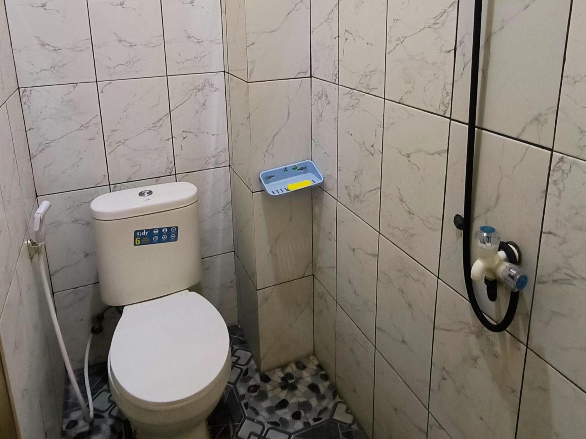Surakarta  Nn Guesthouse מראה חיצוני תמונה